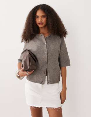 Vila Short Sleeve Knit Cardigan In Gray