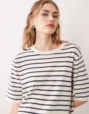 Vila Short Sleeve Knitted T-shirt In White