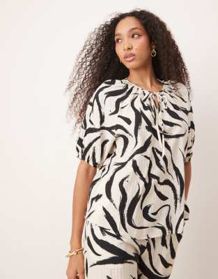 short sleeve tie neck top in monochrome print - part of a set-Multi