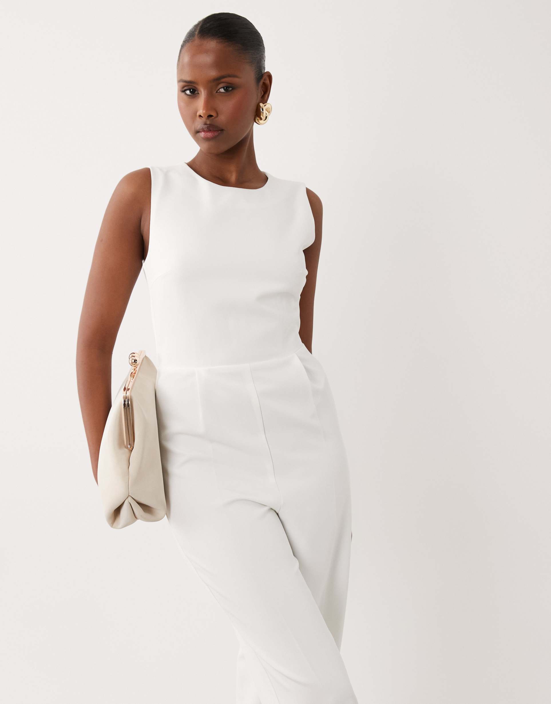 vila sleeveless woven jumpsuit with keyhole back in white