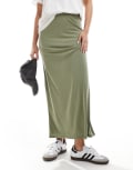 [Vila] Vila slinky maxi skirt with split in green M Oil green