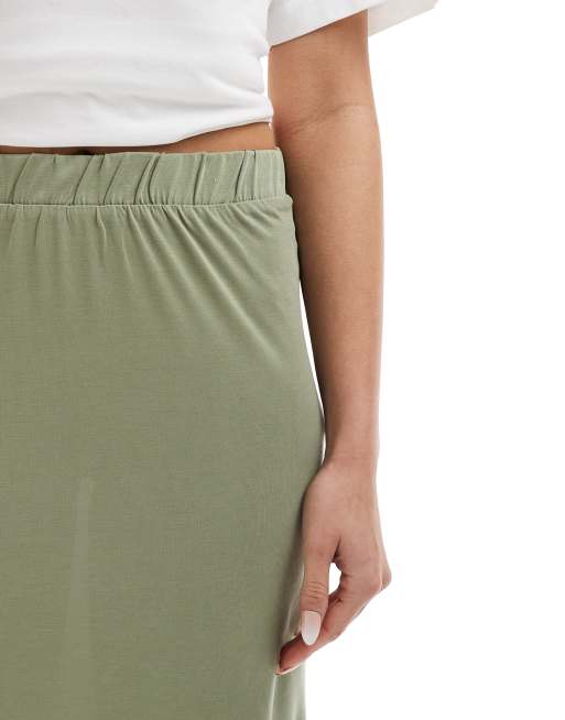 Vila slinky maxi skirt with split in green, 5 of 5