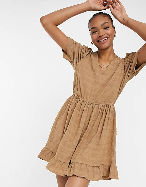 Vila smock dress with puff sleeves in textured camel