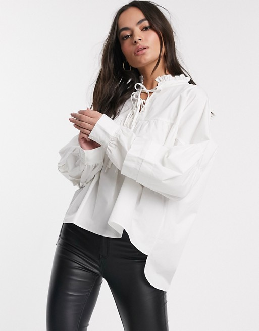 Vila smock top with tie detail in white