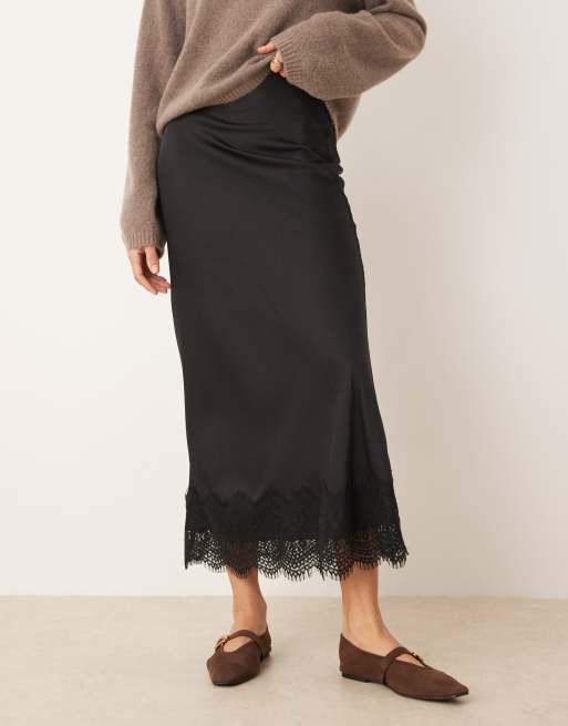 Vila - Sort maxinederdel med blondekant i satin, 2 af 5