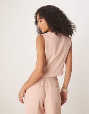 Vila square neck button front tailored vest in peach whip