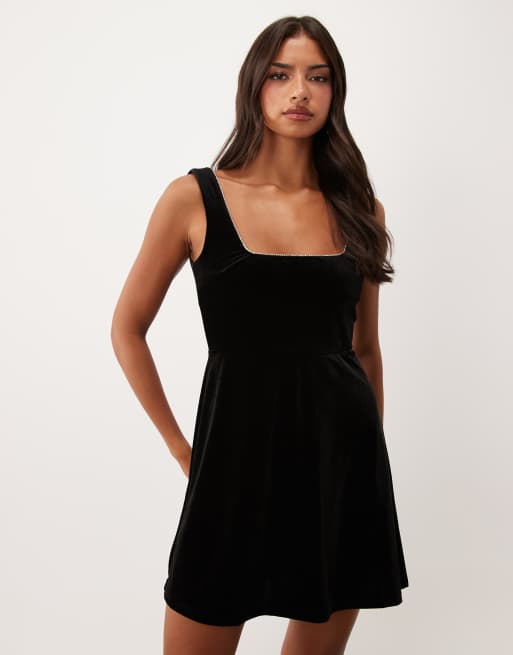 Vila square neck sleeveless velvet mini dress in black, 2 of 4