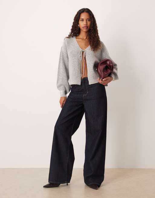 VILA – Strickjacke in meliertem Mittelgrau mit Bindeband vorne, 2 von 4