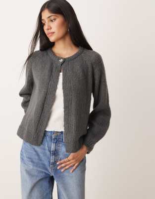VILA - Strickjacke in Mittelgrau meliert mit Knopfdetail