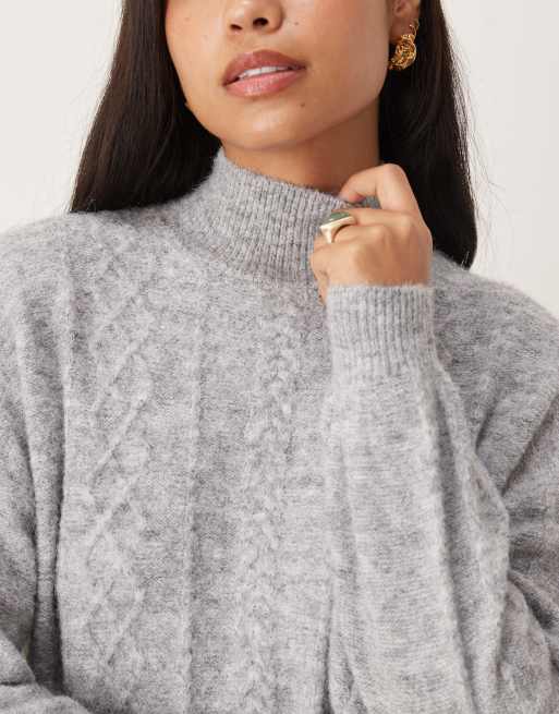 VILA – Strickpullover in Hellgrau meliert mit Zopfmuster, 3 von 4