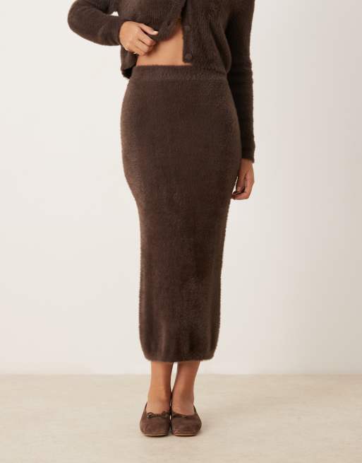 VILA super soft fluffy maxi skirt in chocolate brown - part of a set  , 3 of 5