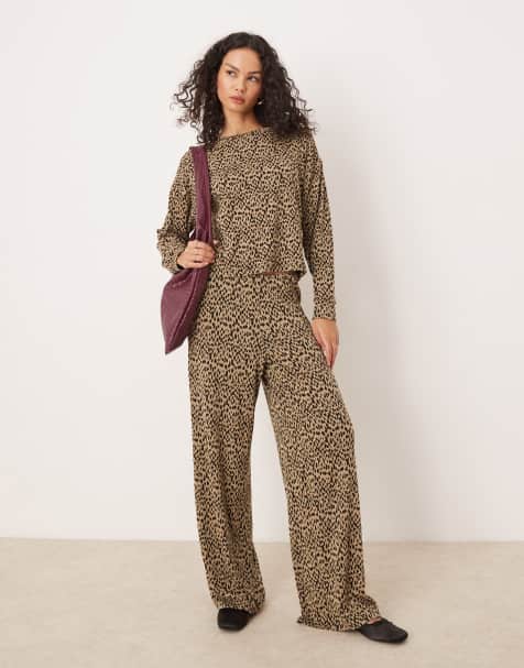 Vila super soft knit top and trousers set in mini leopard print - view 1