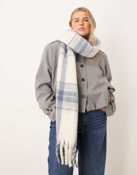 Vila super soft tassel scarf in navy and cream check