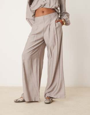 Vila Super Wide Leg High Rise Pants In Gray