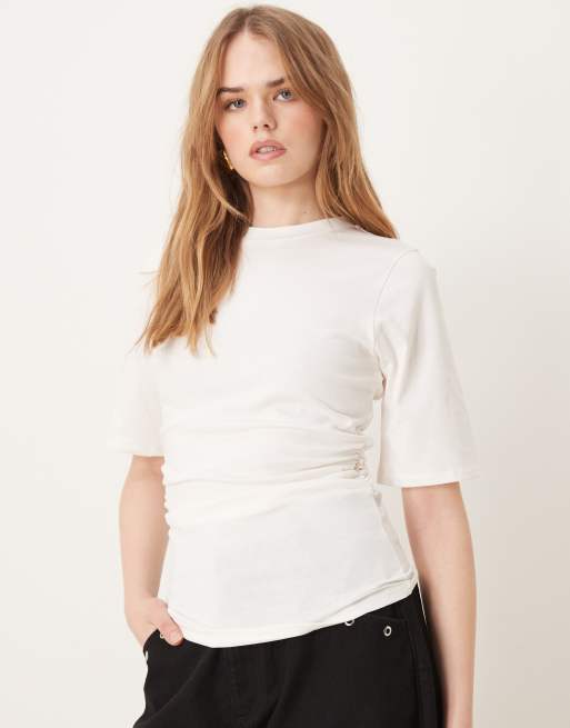 VILA - T-shirt a maniche corte color crema con dettaglio arricciato sul lato
