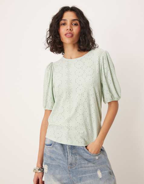 VILA - T-shirt en broderie anglaise avec manches bouffantes - Vert limon - view 1