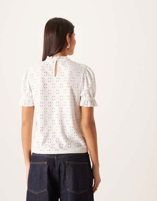 Vila - T-shirt in pizzo sangallo di jersey bianca, 4 di 4