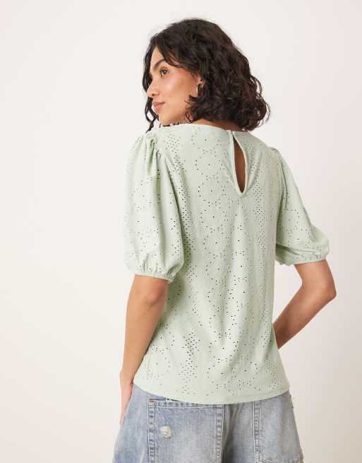 VILA - T-shirt met broderie en pofmouwen in lichtgroen, 4 van 4