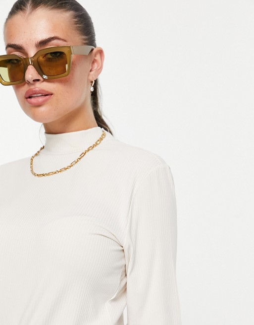 Vila t-shirt with high neck in cream
