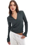 [Vila] Vila textured button front open collar top in green S Dark green