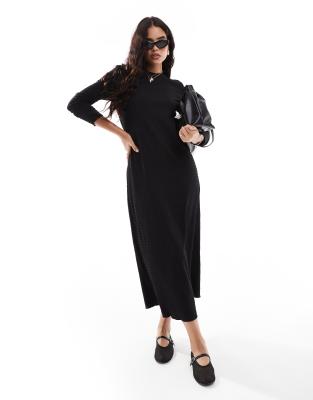 textured long sleeve maxi dress in black