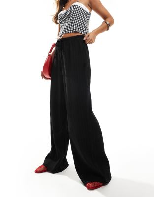 textured wide leg tie waist pants in black