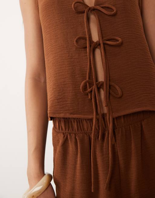 Vila tie front textured vest co-ord in carafe brown, 3 of 4