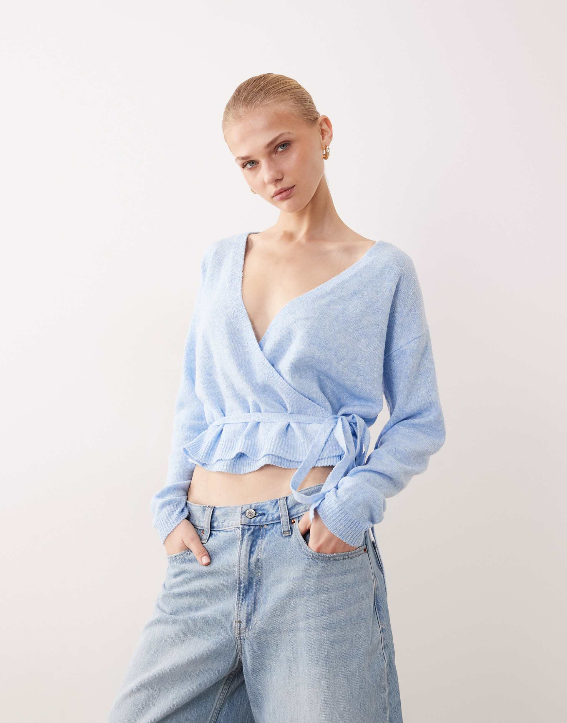 vila tie waist knit cardigan in light blue melange