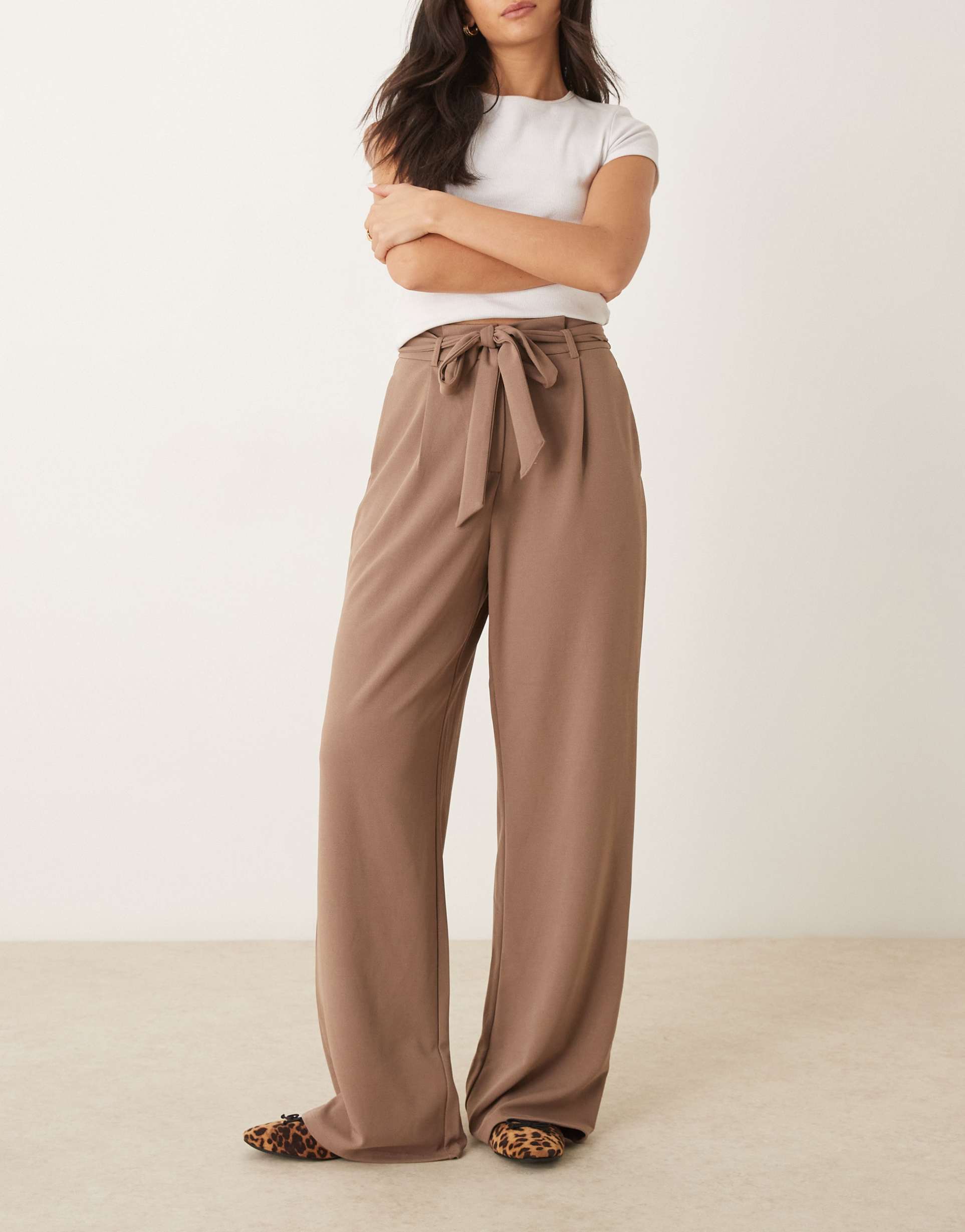 vila tie waist wide leg pants in fossil brown