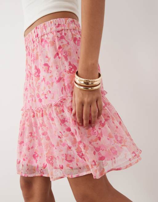 VILA tiered flippy mini skirt in pink floral print, 3 of 5