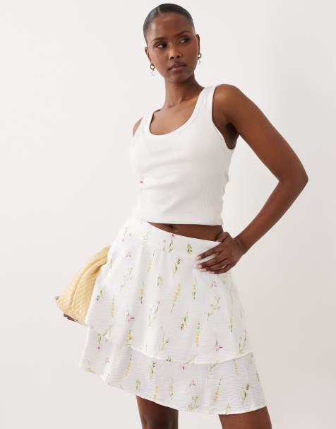 Vila tiered flippy mini skirt in white floral garden print