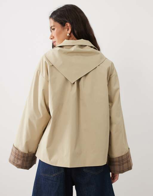 Vila trench-coat court avec détail écharpe et finitions à carreaux beige, 4 de 4