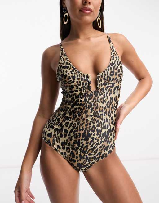 Cut-out details pattern swimsuit