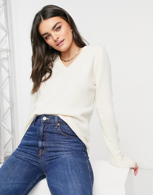 Vila v neck jumper with button cuff in oatmeal