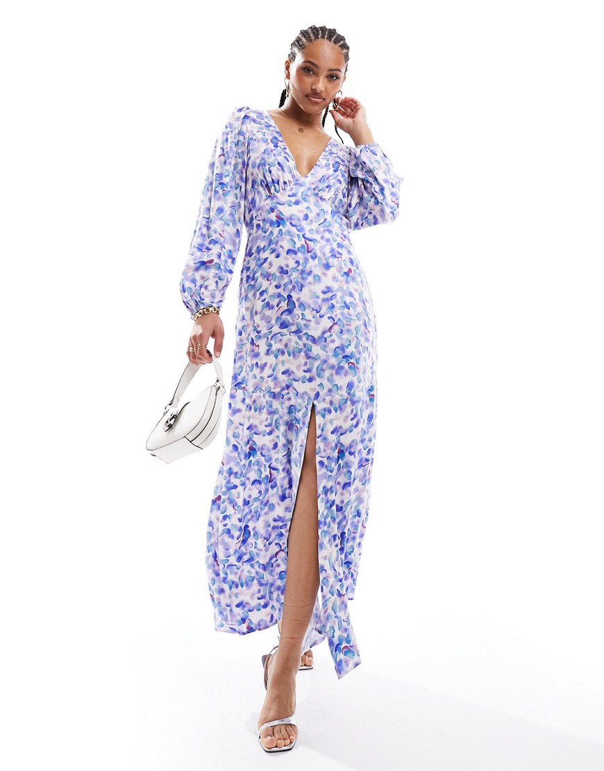 Vila v neck maxi dress with balloon sleeves in blue blurred spot print-Multi