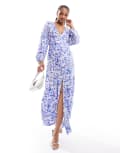 [Vila] Vila v neck maxi dress with balloon sleeves in blue blurred spot print-Multi 38 Snow White