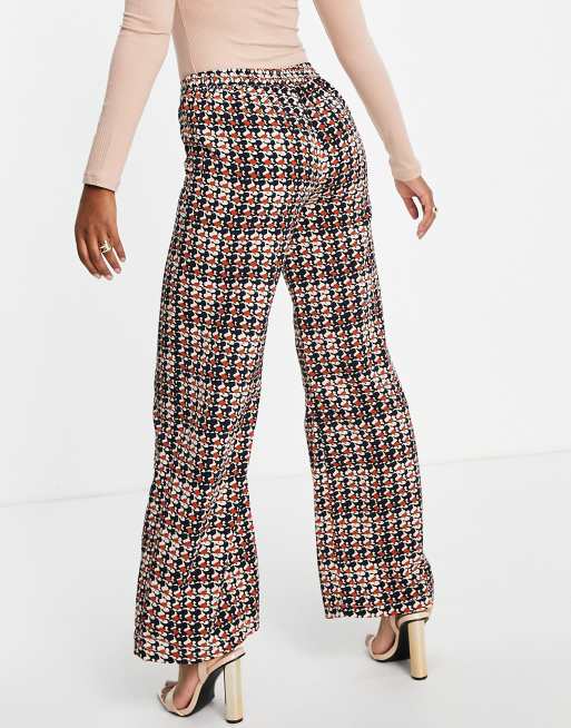 Vila wide leg trouser co-ord in retro print, 3 of 4