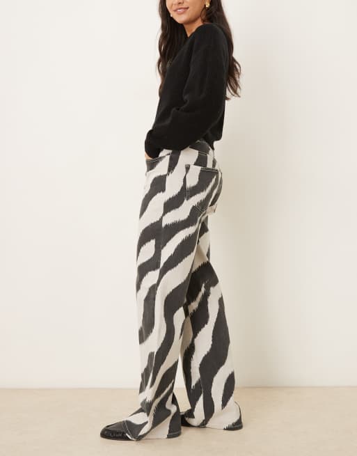 Vila wide leg zebra print jeans in black and white, 3 of 5