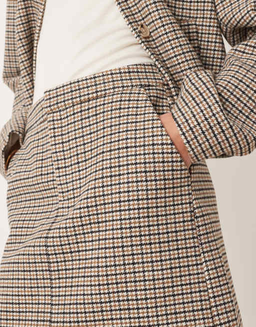 VILA wool-textured houndstooth check mini skirt in brown (part of a set), 3 of 5