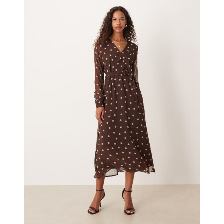 Pretty Woman Brown Polka Dot Dress Summer Calls For Long Flowy This Polka  Dot Beauty From @