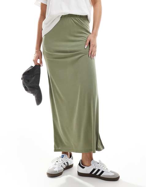 Vila slinky maxi skirt with split in green