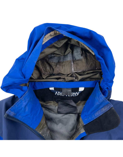 Vintage 1998 Arcteryx Beta AR Goretex jacket size s in blue, 3 of 4