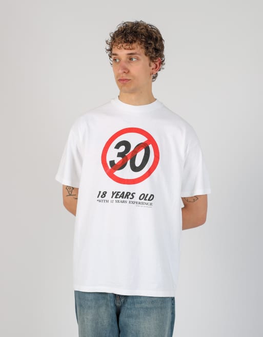 Vintage 30 xl t-shirt in white, 2 of 5