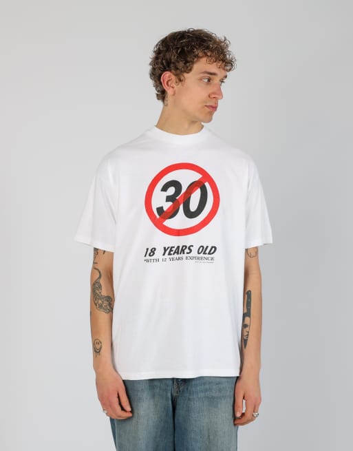 Vintage 30 xl t-shirt in white, 3 of 5