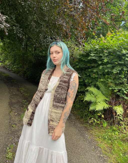 Vintage 70s Wool Size L Chunky Knitted Sweater Vest in Brown