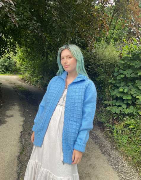 Vintage 70s Wool Size XL Chunky Knitted Cardigan in Blue - view 1