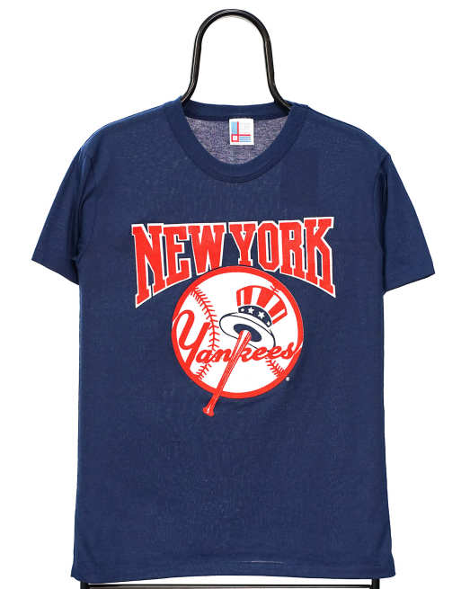 Vintage 80s MLB yankees size S tshirt in navy