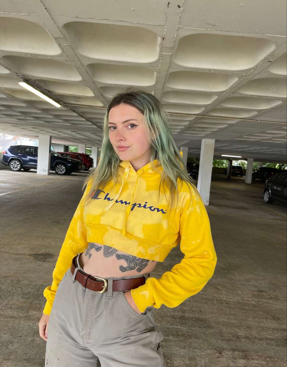 Vintage 90s Champion size M cropped hoodie in yellow