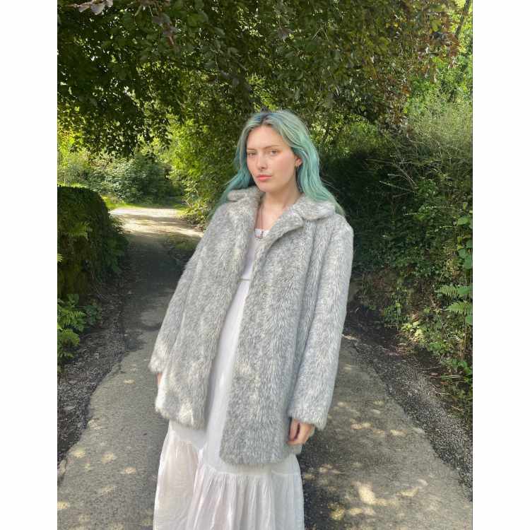 Vintage 90s Faux Fur Size L Coat in Grey ClassicfuncenterShops