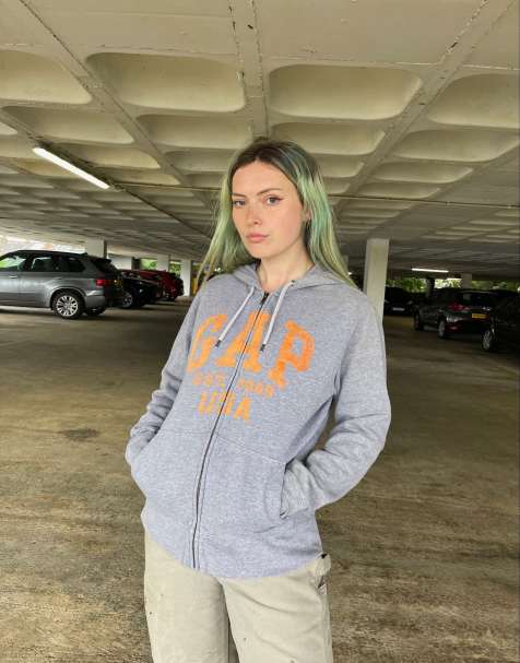 Vintage 90s Gap Size S Zip Up Hoodie in Grey - view 1